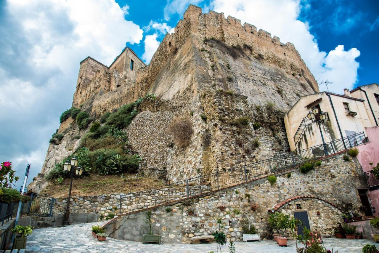 Casa Castello Hotel ร็อคคา อิเปริอาเล ภายนอก รูปภาพ